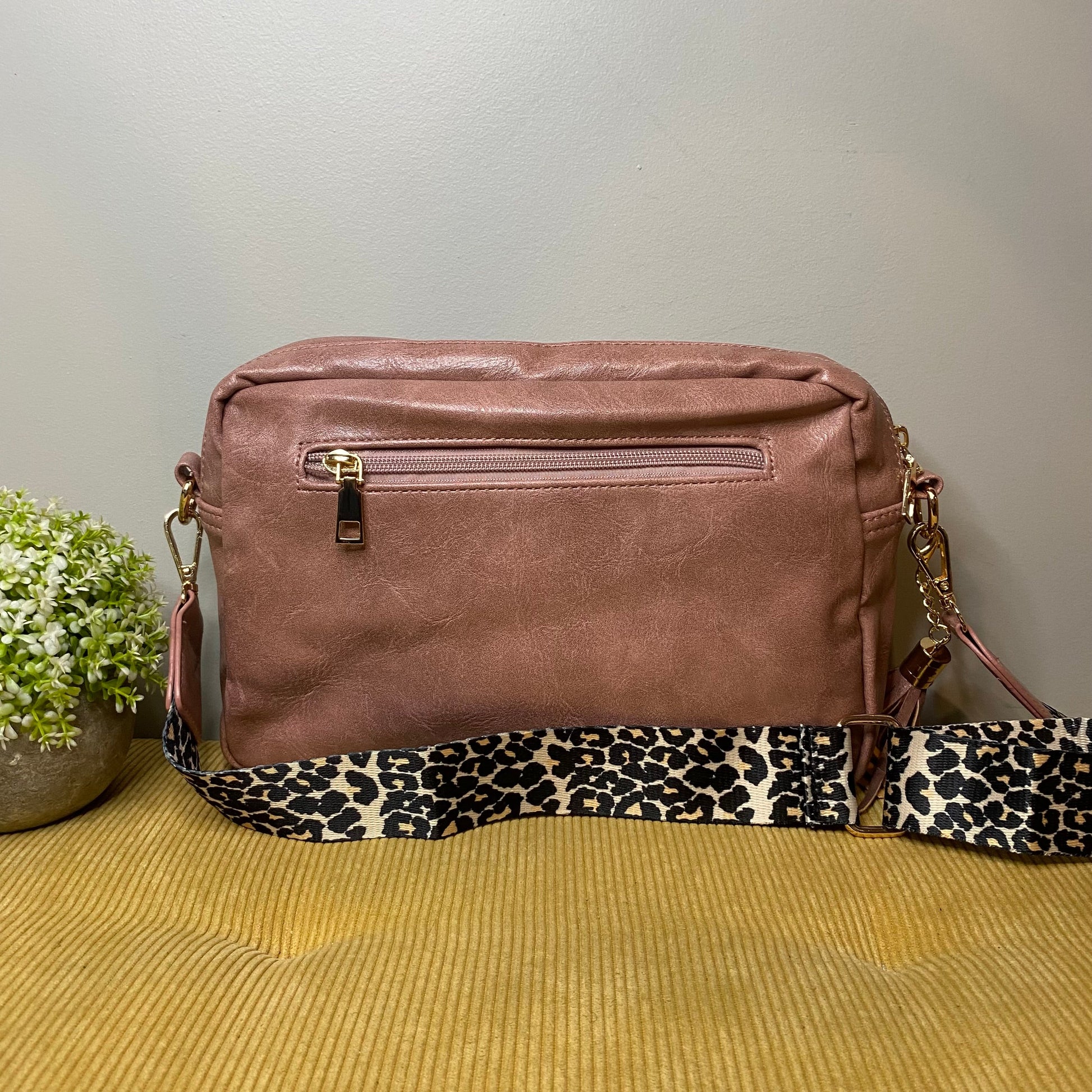 unique-id-fa80075e-ddf3-4984-bcf8-ea0834fb166d