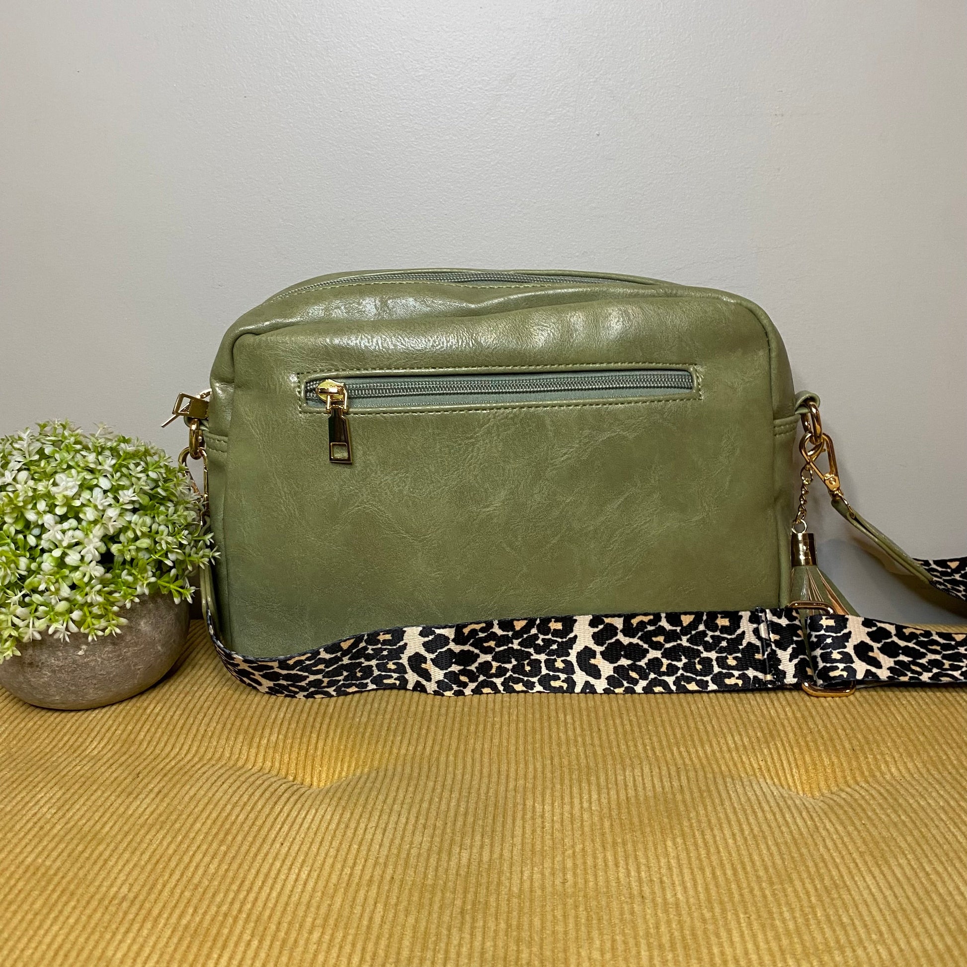 unique-id-d7bdc9bc-7e47-4d52-b49b-be0d87ae1cda