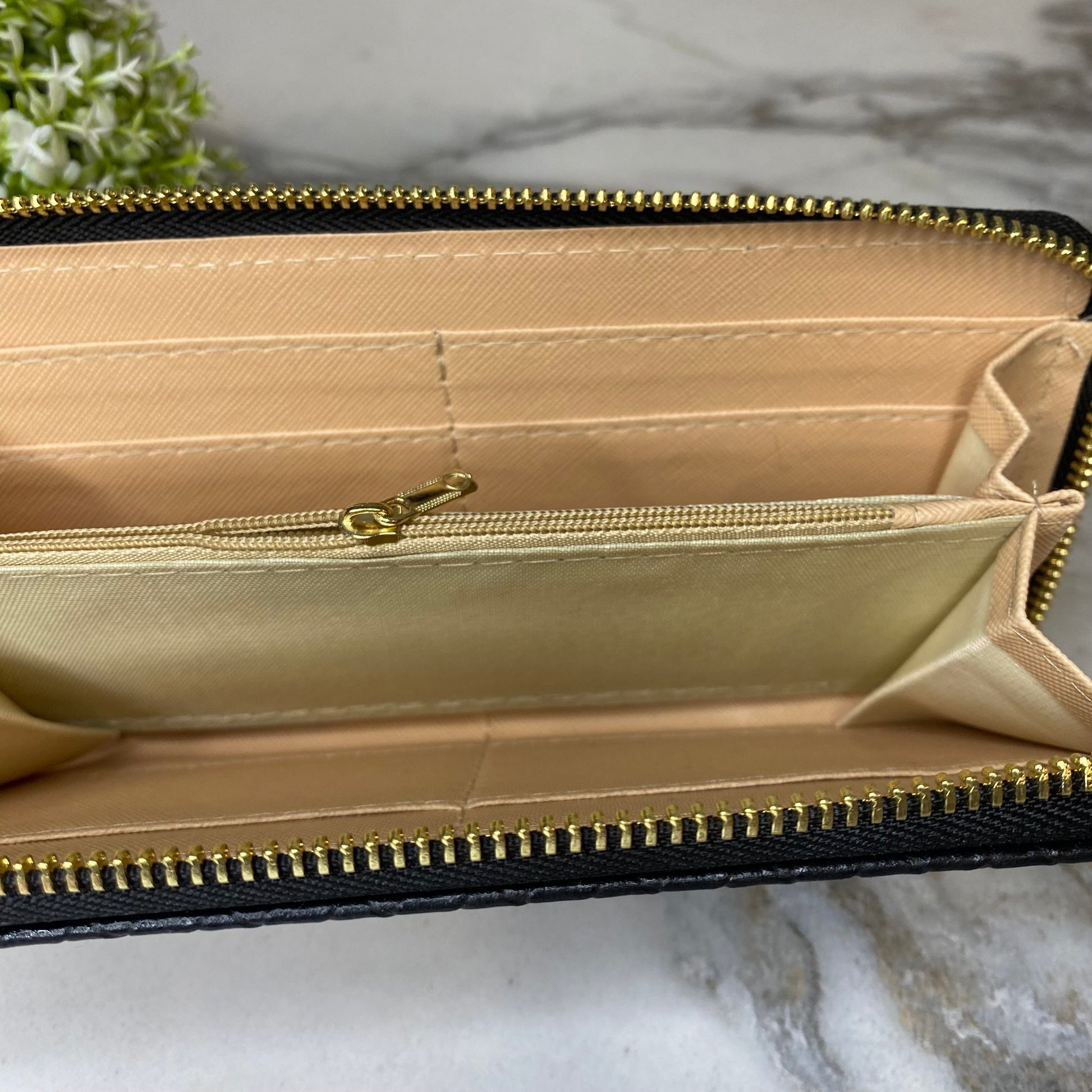 unique-id-f01ddce3-d123-4d8b-a663-13b9a5ca6016