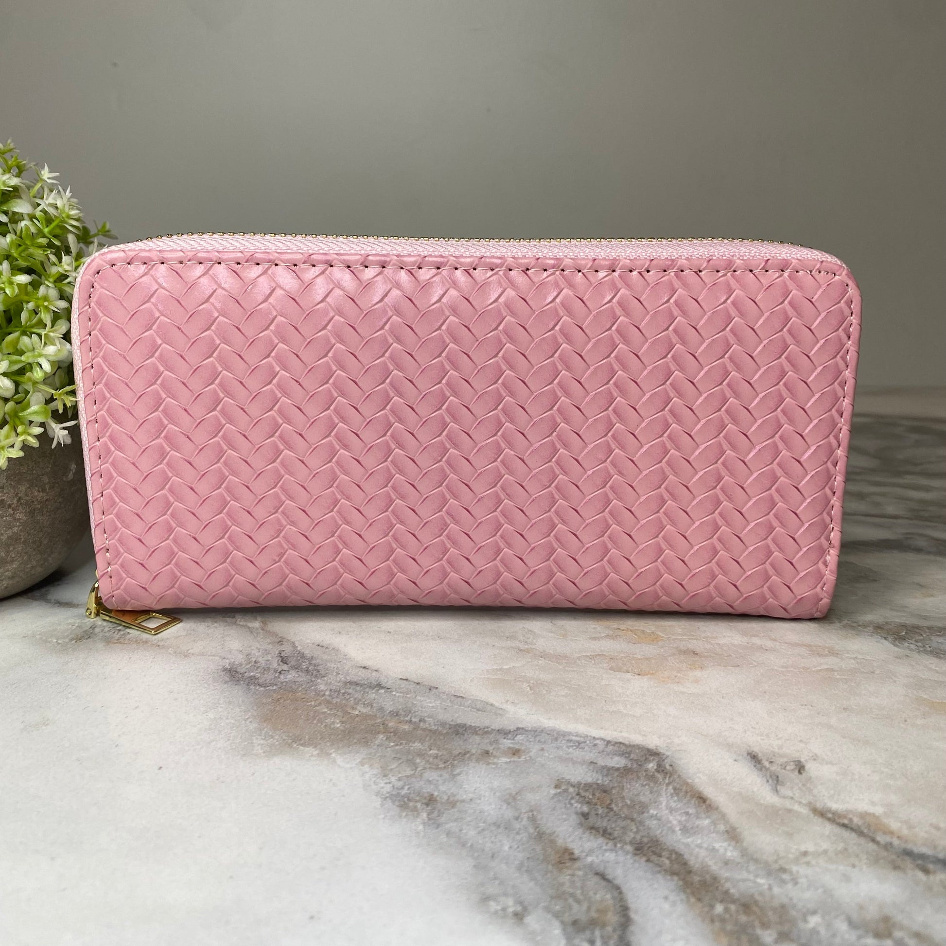 unique-id-ec44c9be-7bd8-499f-8497-24956141f674