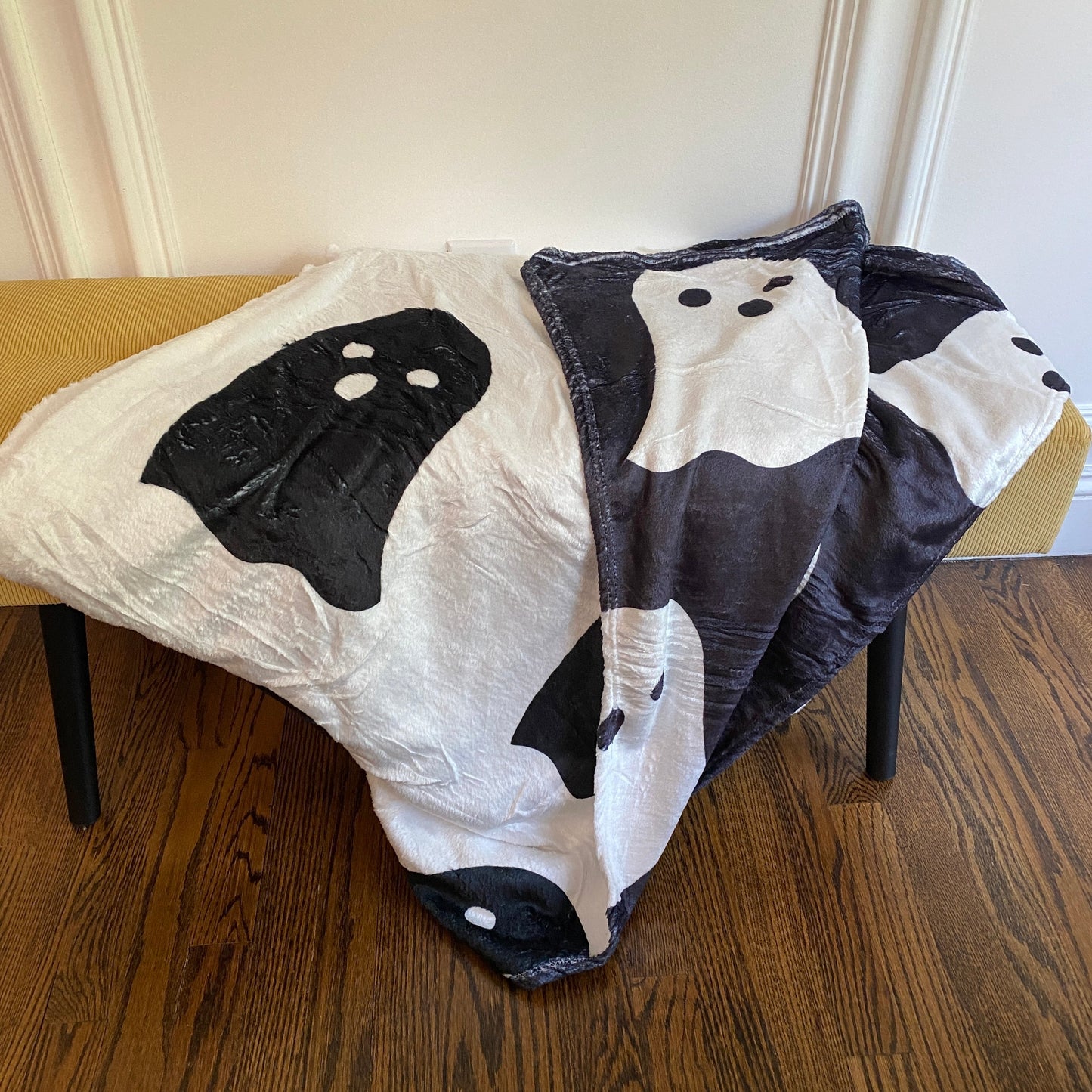 Blanket - Halloween - Double Sided Ghosts Black & White