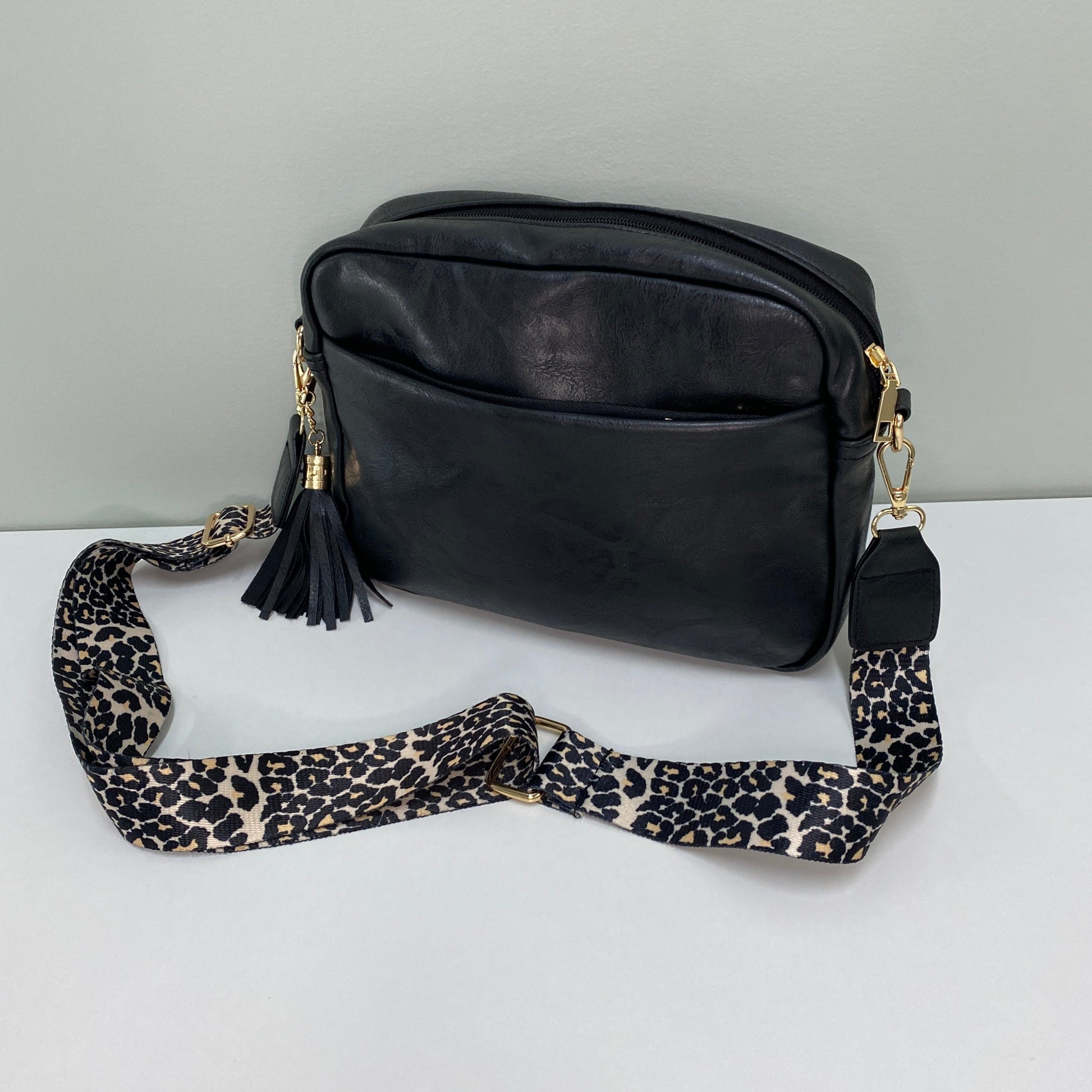 unique-id-a6dbadf7-382e-4a6c-bbf9-23cc2fd5a750